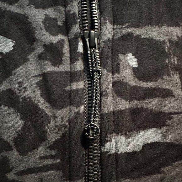 NWT lululemon Scuba Oversized Funnel-Neck Half Zip in Spray Leopard - Size M/L - Picture 8 of 10